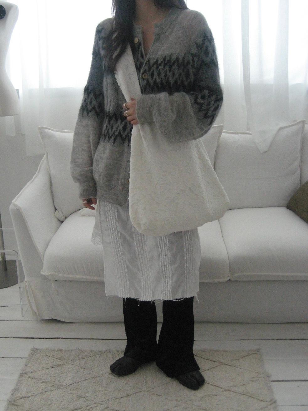 #2501 Sue Jacquard Hobo Bag / White