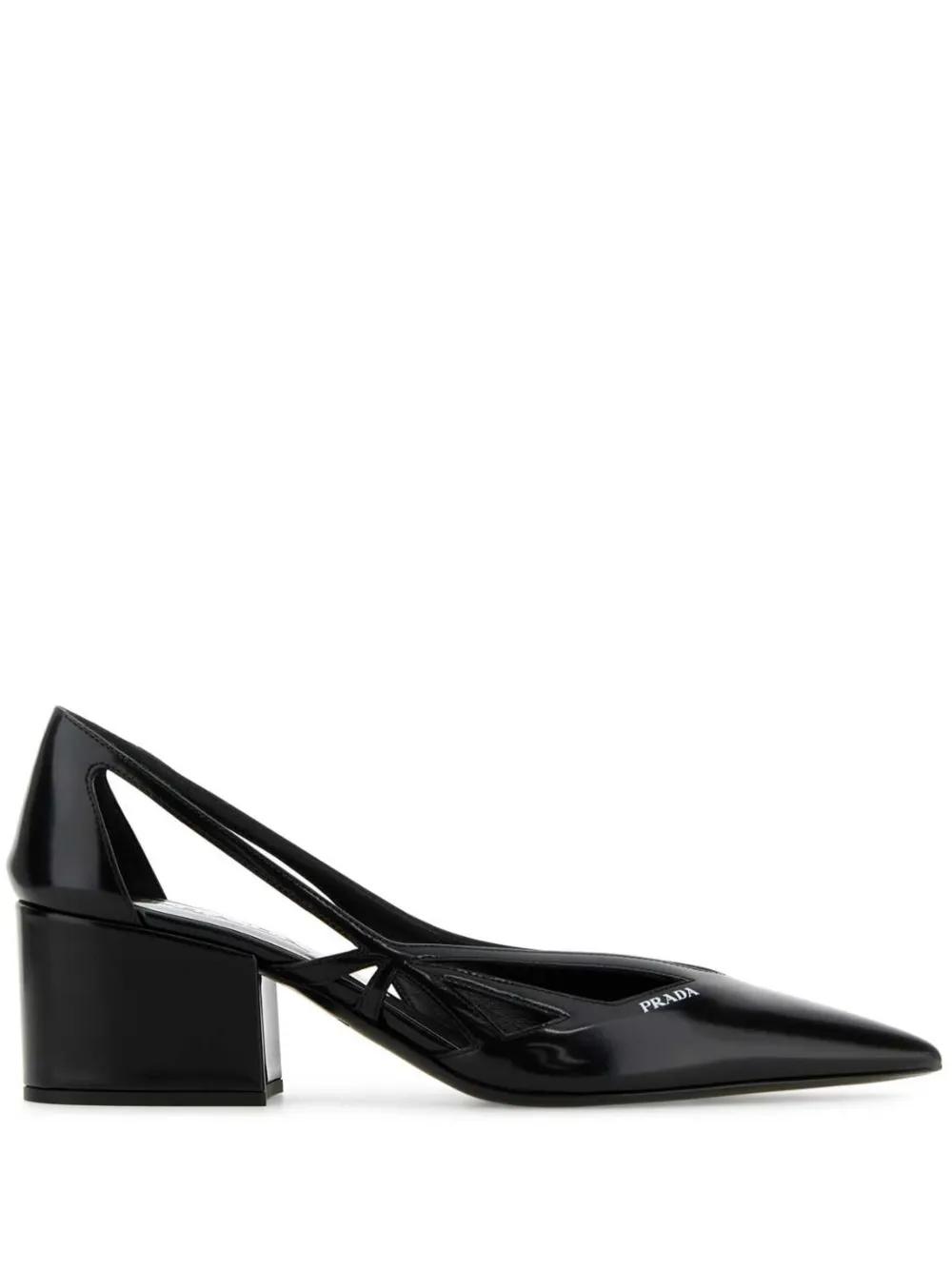 Prada 디보스드 로고 펌프스 55mm | 블랙 | FARFETCH KR