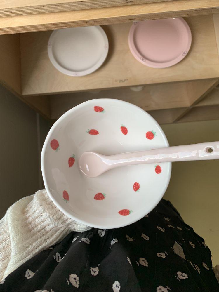 Strawberry bowl : nutceramic