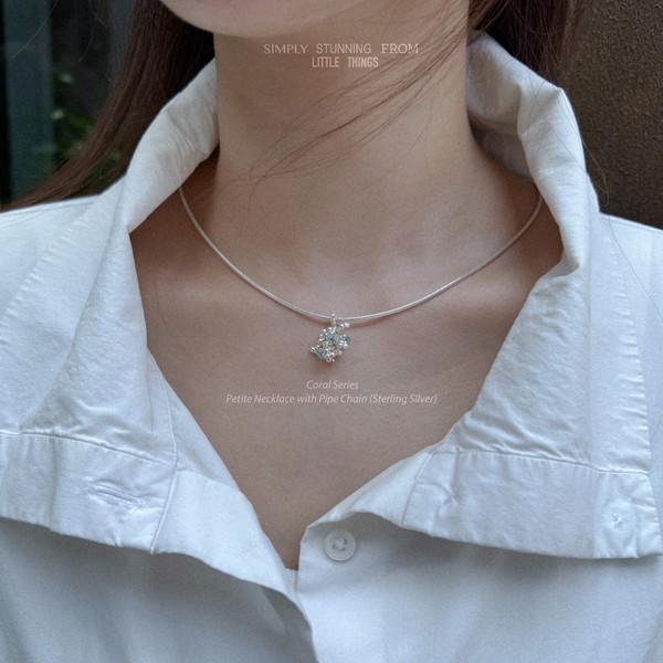 클레먼트 코랄 페팃 목걸이 (Clemente Coral Petite Necklace)