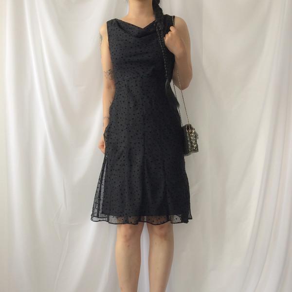 Dot pattern drape point sleeveless onepiece