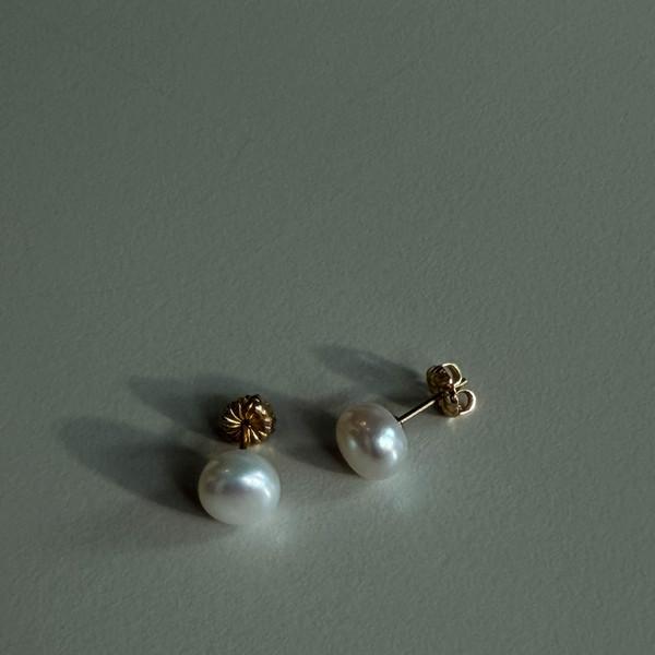 [Flat Pearl 14K Gold Filled Earrings] #.EP01