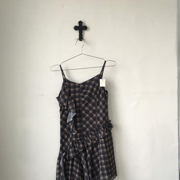 Ruffle point check pattern onepiece