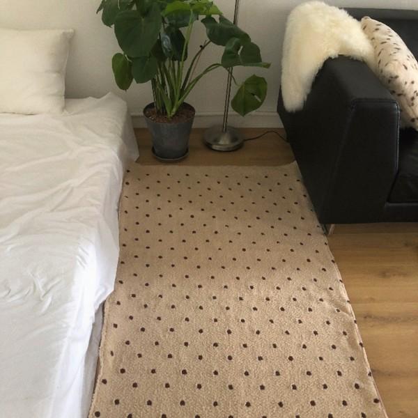 베이지 도트 러그