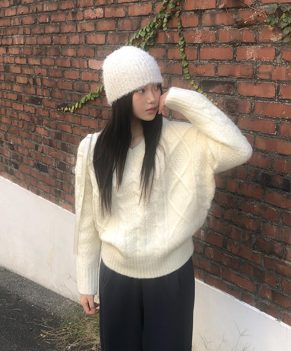 니어웨어 [겨울니트⛄한정할인/당일발송] 언유즈얼리 모스트 케이블 니트 (6color) 꽈배기니트/데일리룩/데이트룩/루즈핏/브이넥니트