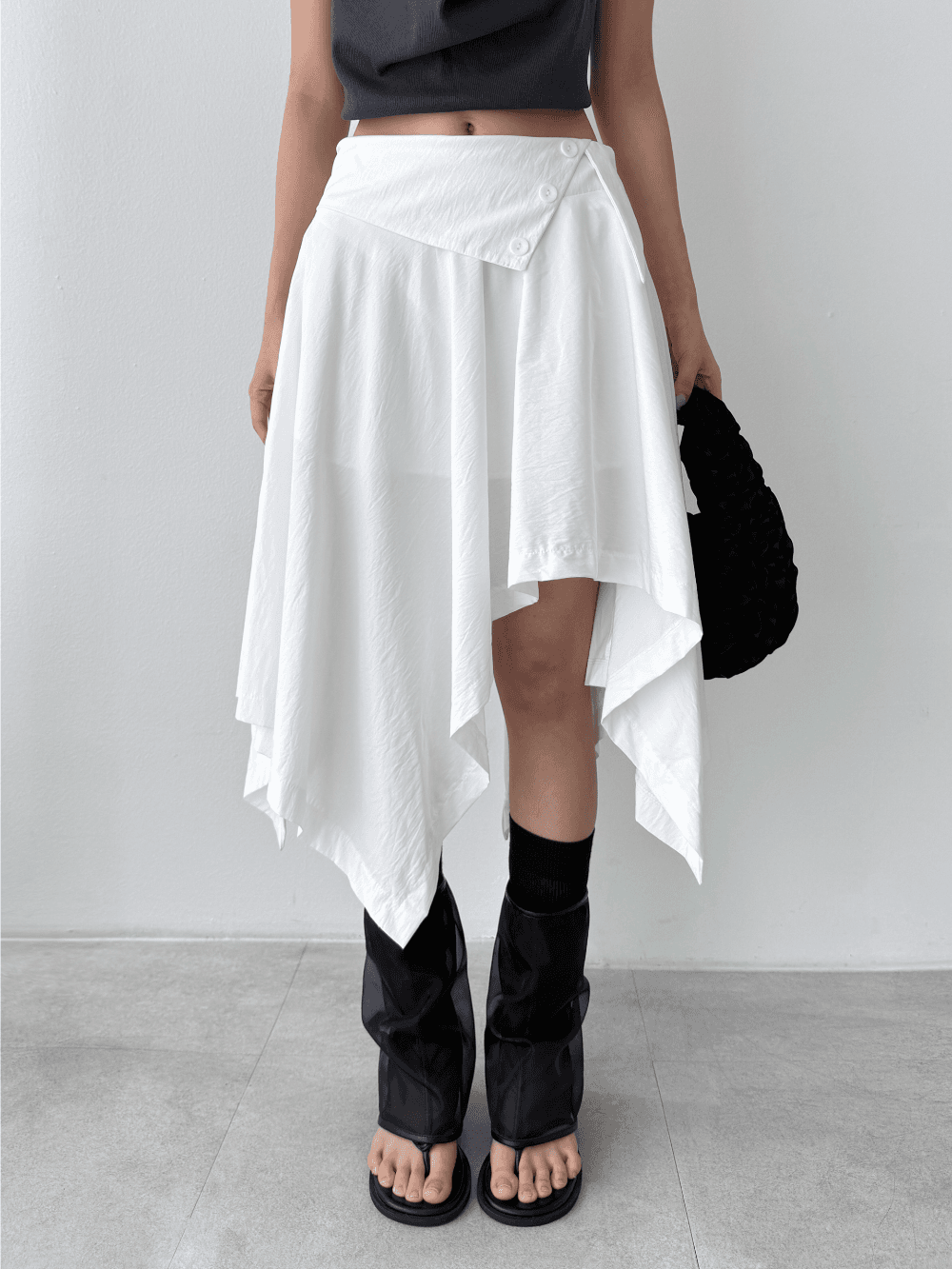 으나카이브 moire unbalance skirts (2color)