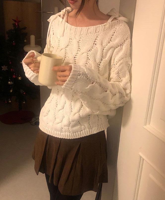 니어웨어 [⛄겨울신상] 슈크림 꽈배기 스트링 니트 (6color)/꽈배기니트/스트링니트/데이트룩/연말룩/보트넥니트/루즈핏니트/어깨끈니트/오프숄더