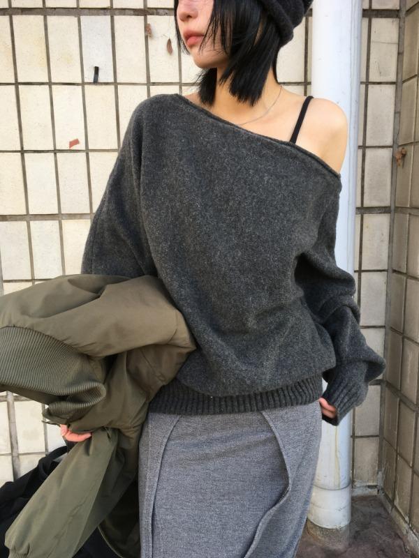 포시아보브 Mild line shoulder knit (2c)