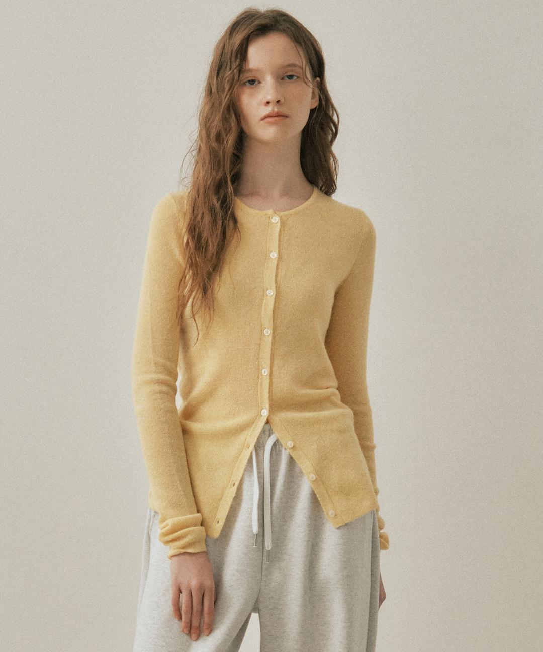 웬즈데이오아시스 시어 알파카 니트 가디건_YELLOW(WC25-KN41)