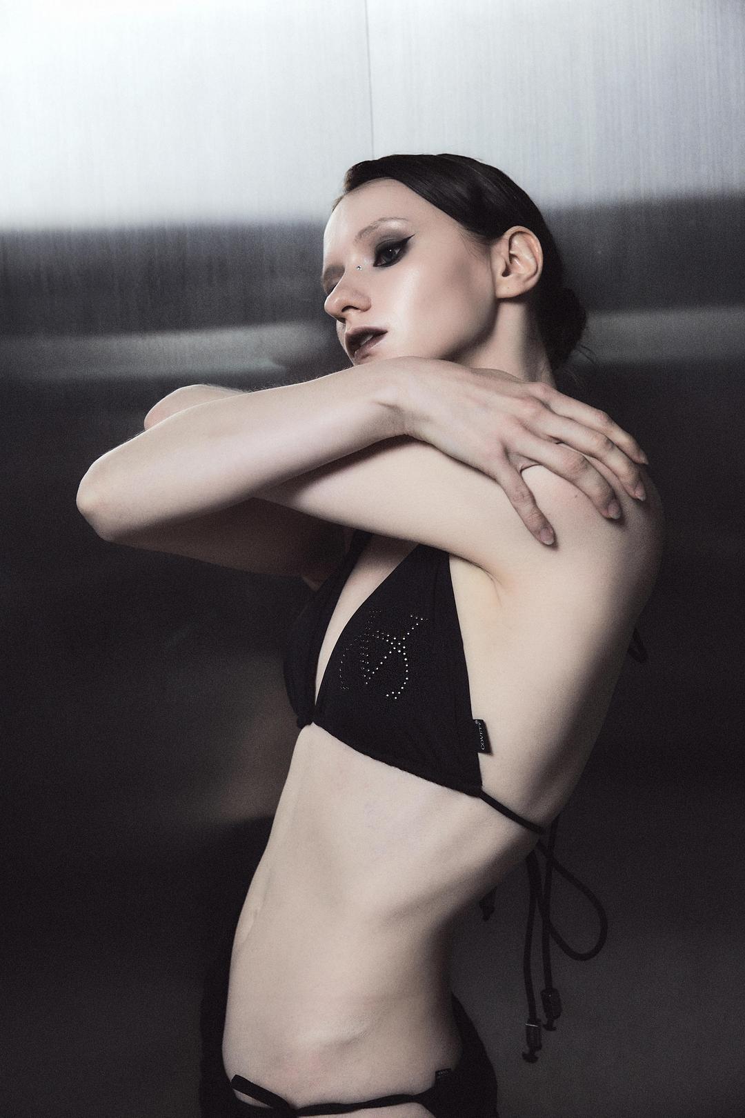 chrome studded bikini TOP [black]