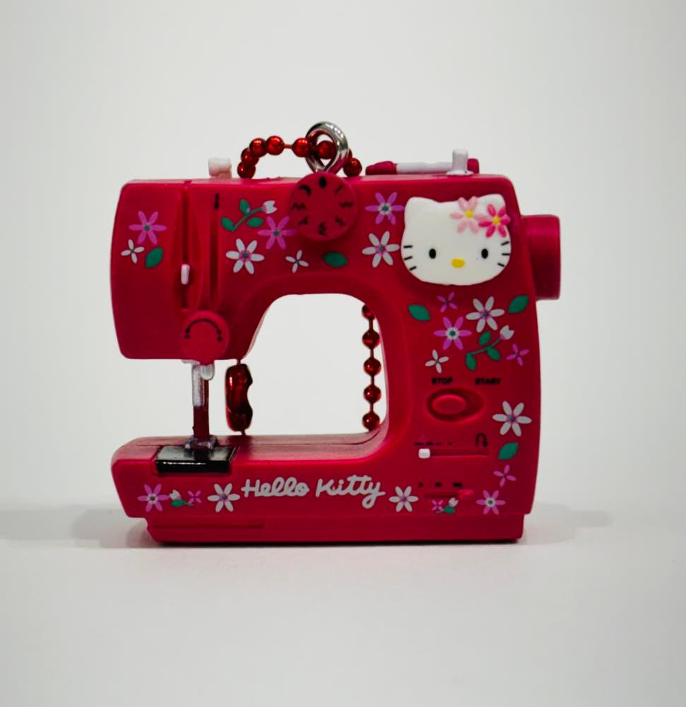 산리오 헬로키티 미니어처 피규어 가챠 재봉틀 키링