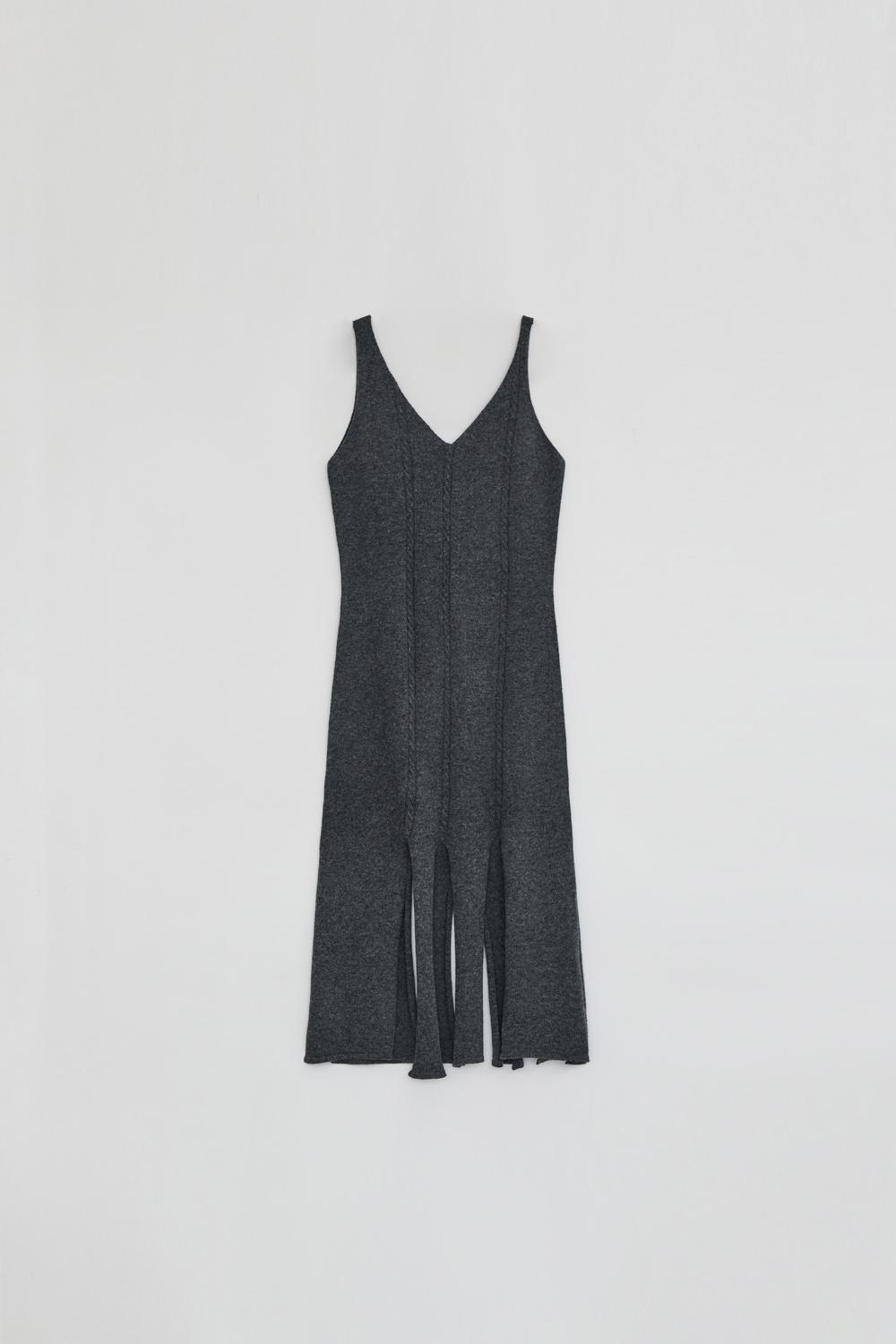 UNBALANCE SLIT KNIT DRESS