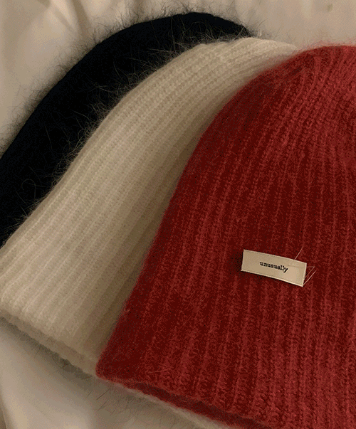 (unusually) nova angora beanie