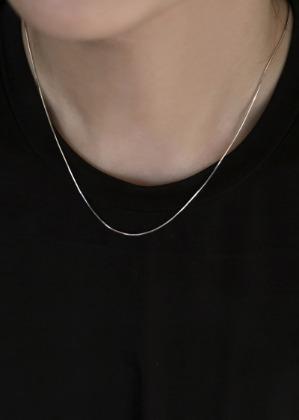 silver thin snake chain necklace