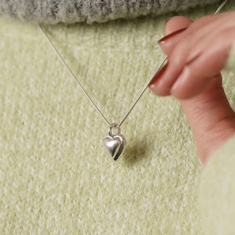 cushion heart necklace