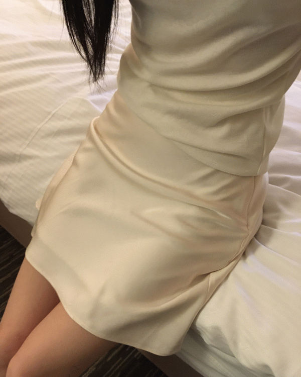 데이빈 소이 샤틴 미니스커트 sk