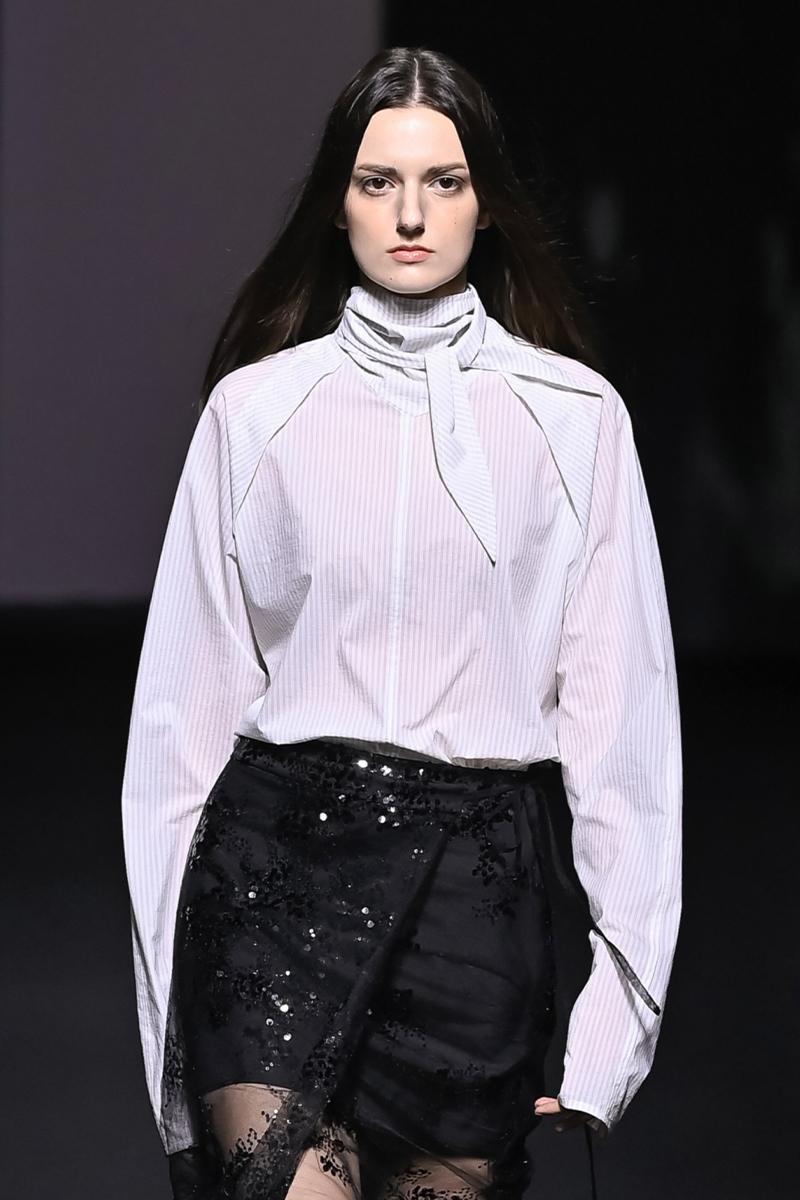 TIE-NECK STRIPPED BLOUSE