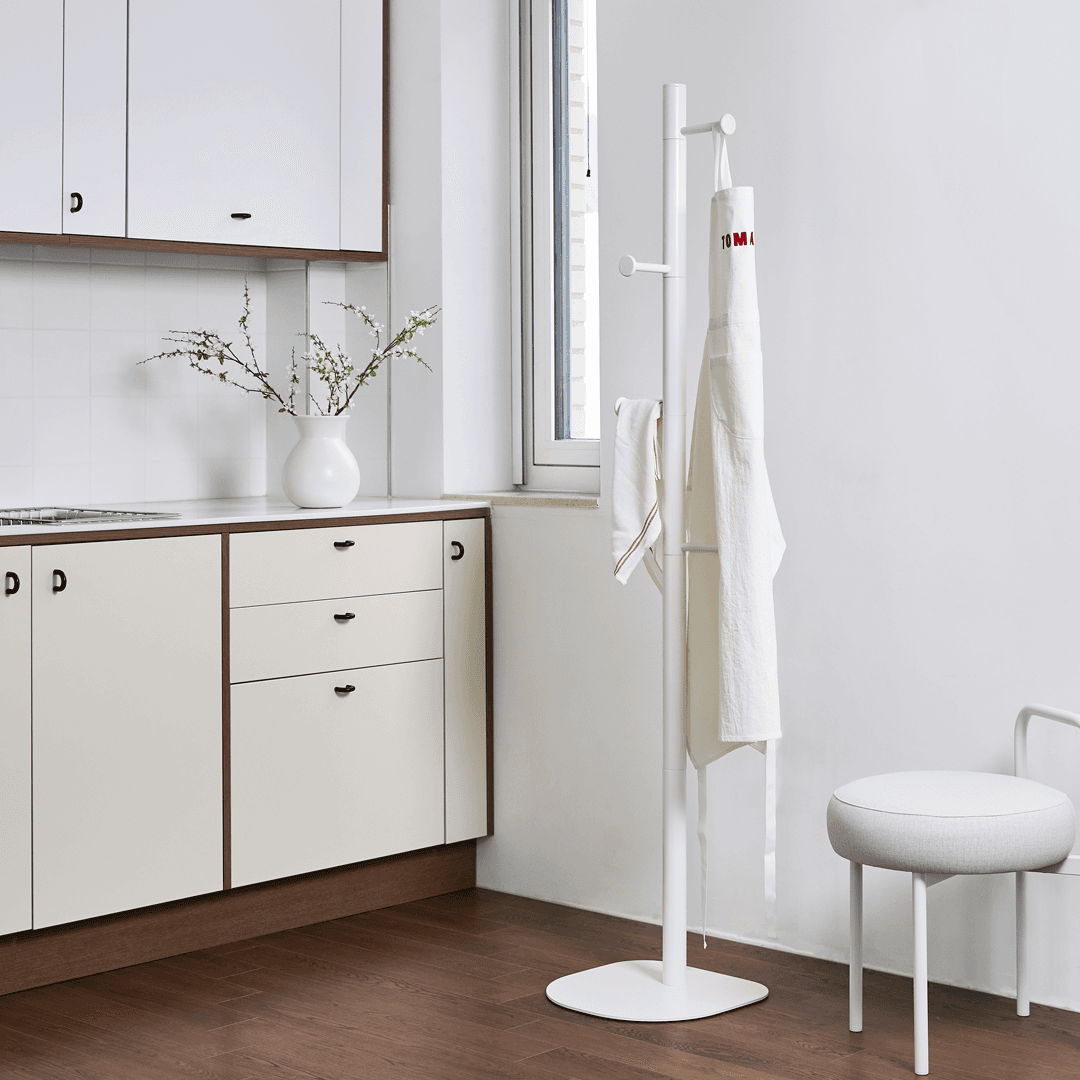 조인 스탠딩 코트랙 행거