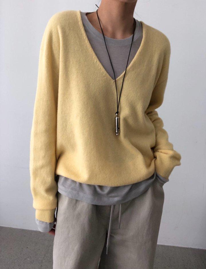 바이안 romanticize 로맨티사이즈 컴포트 브이넥 홀가먼트 니트 긴팔 울 컬러 nt (4 color)