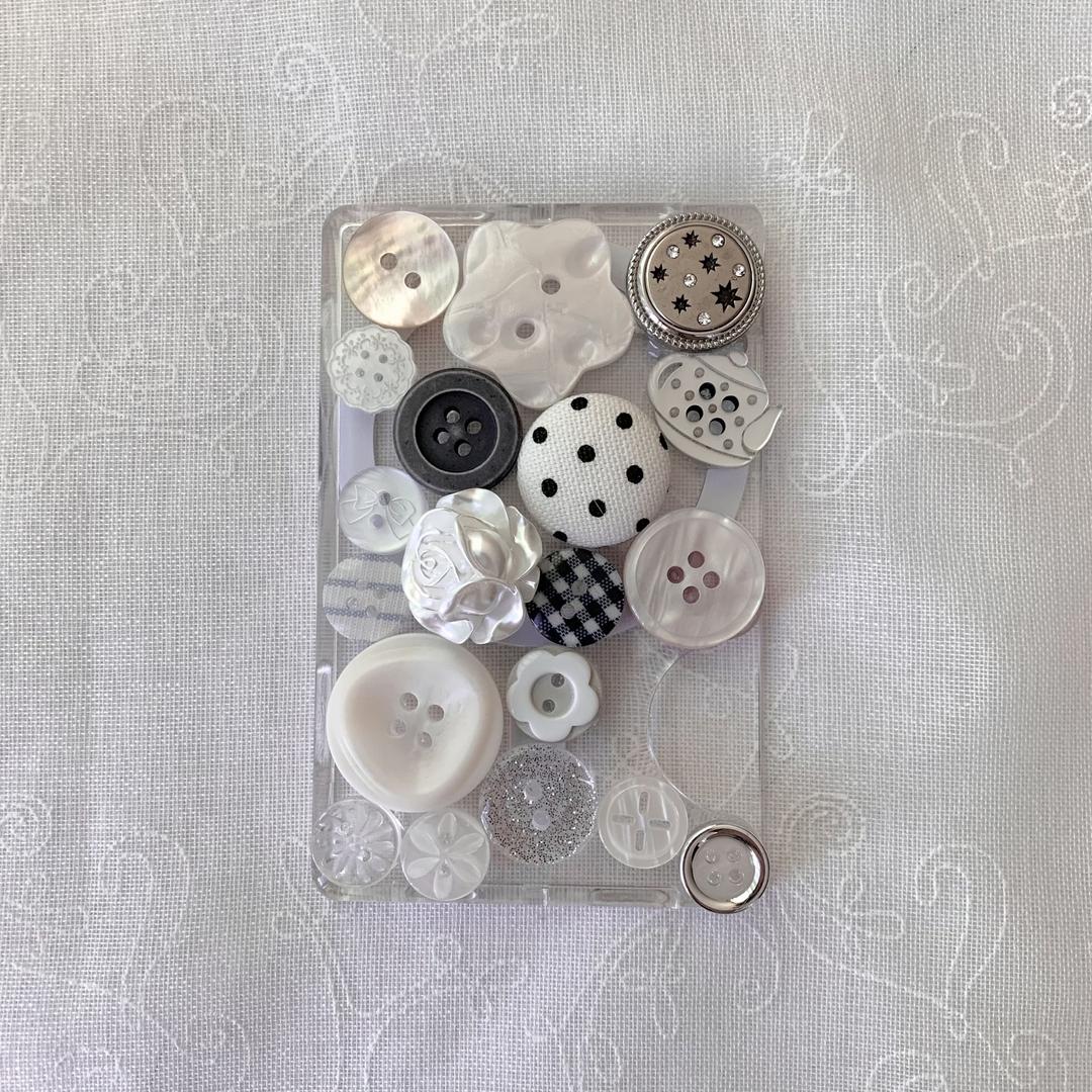 midnight milk magsafe card slot