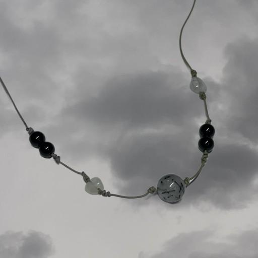 ‘ 하늘에 먹구름 ’ 원석 비즈 매듭 목걸이