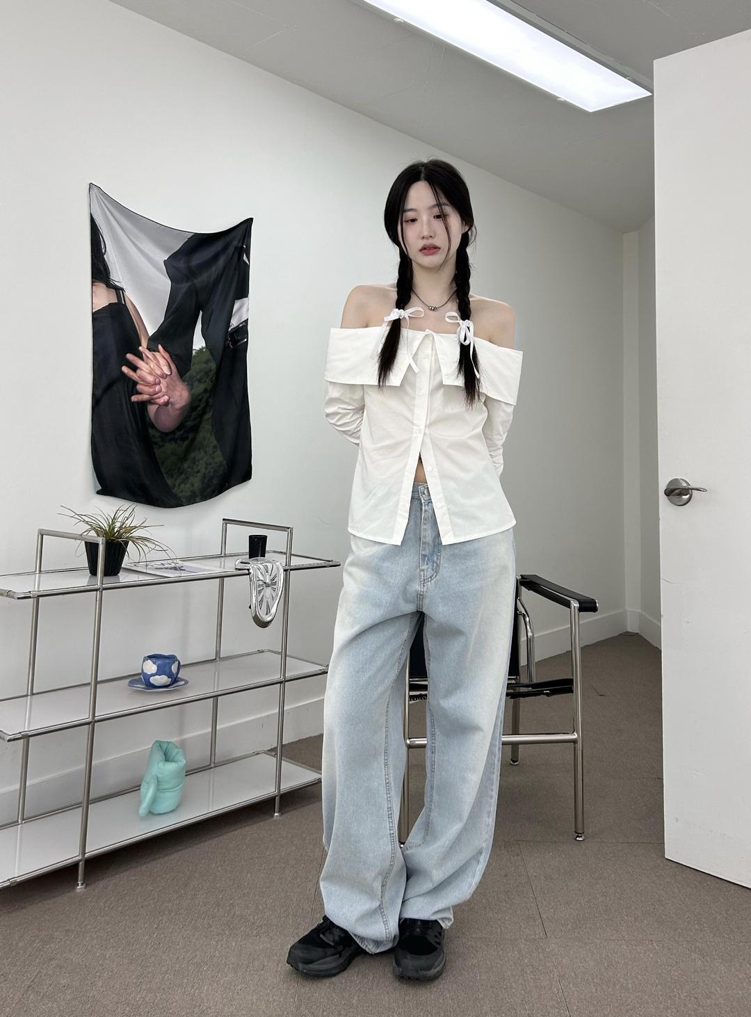 aura light brush denim pants