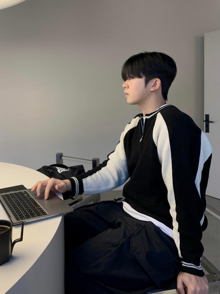 [무료반품 가능상품] 인타 바시티 캠프 니트집업