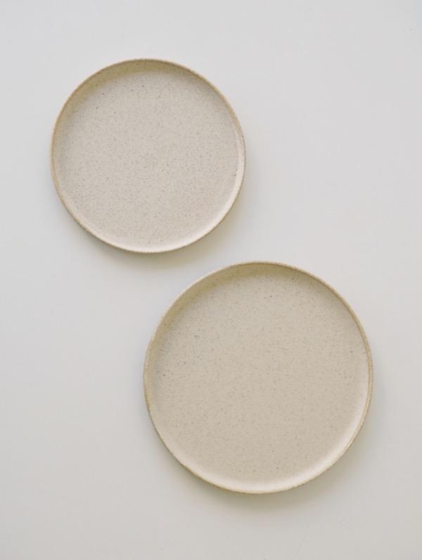 카네수즈 키고로모 원형 플레이트 2종