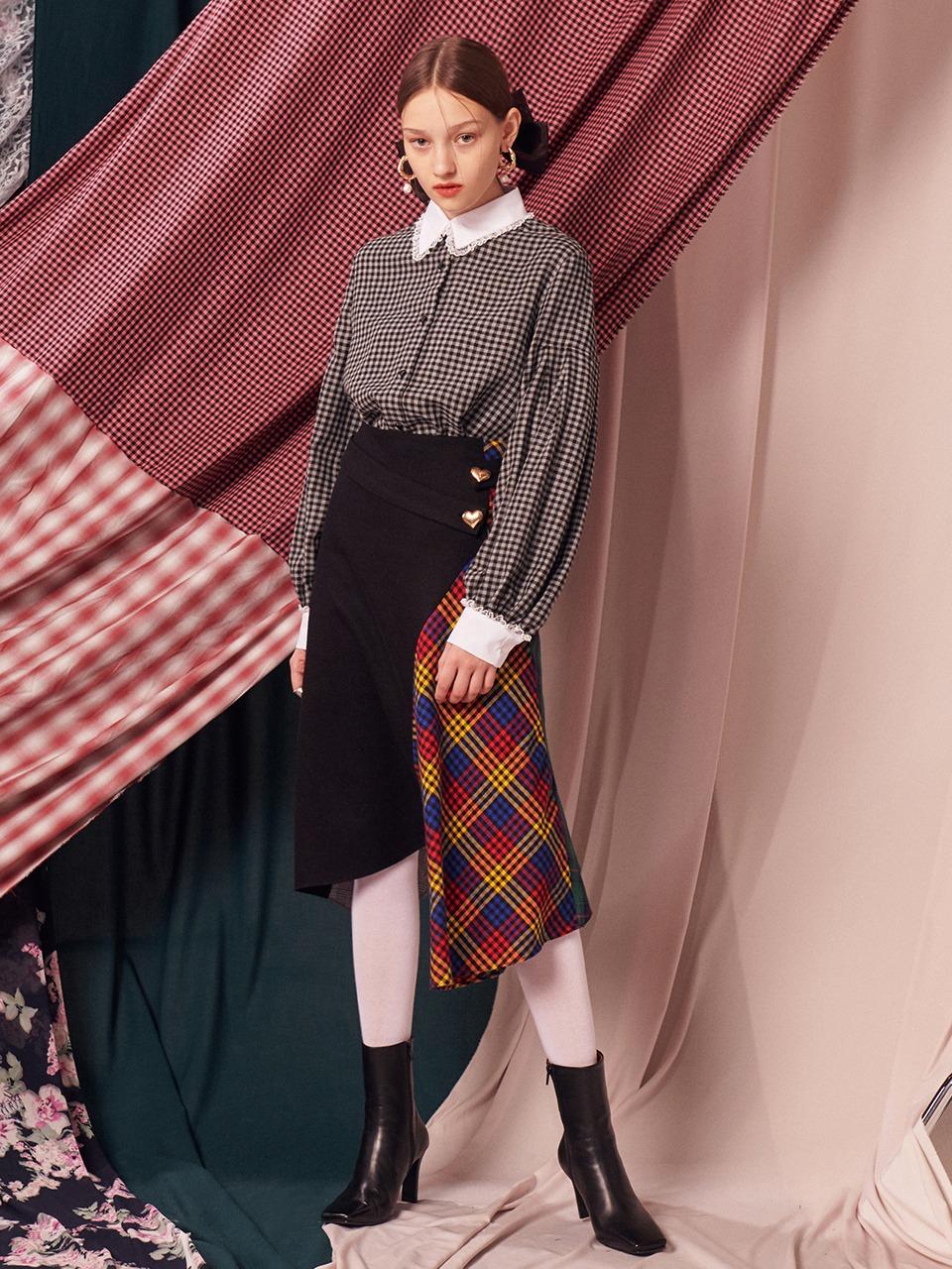 비대칭 체크 스커트_ 블랙