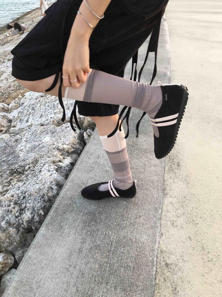튜프티 melt knee socks - white, gray