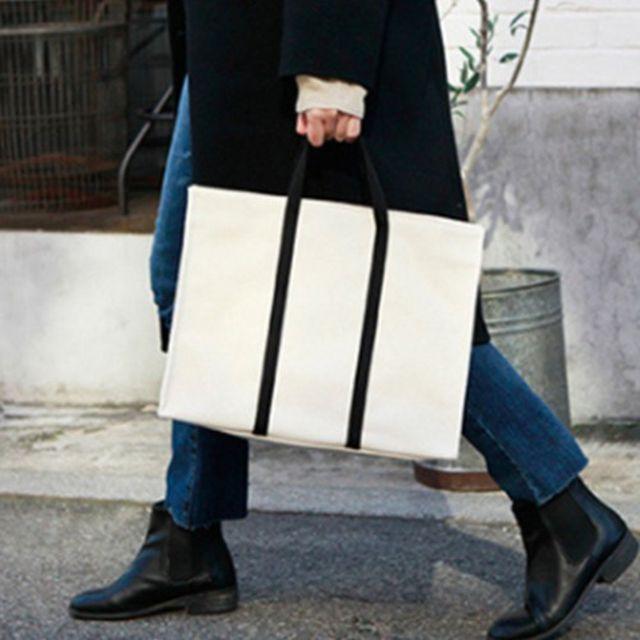 직장인 대학생 사각 토트백 에코백 비건 가방 캔버스백 텀블러백 여자 학생 가방 보부상 데일리 천가방 노트북 가방 가벼운 여행 빅숄더백 20대 30대 스퀘어백 블랙 아이보리