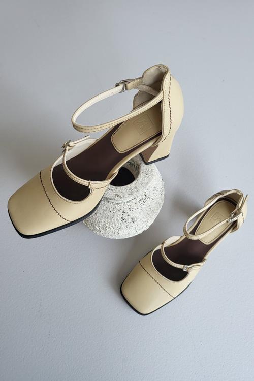 스퀘어토 앵클스트랩 빈티지 미들힐 7cm 2컬러