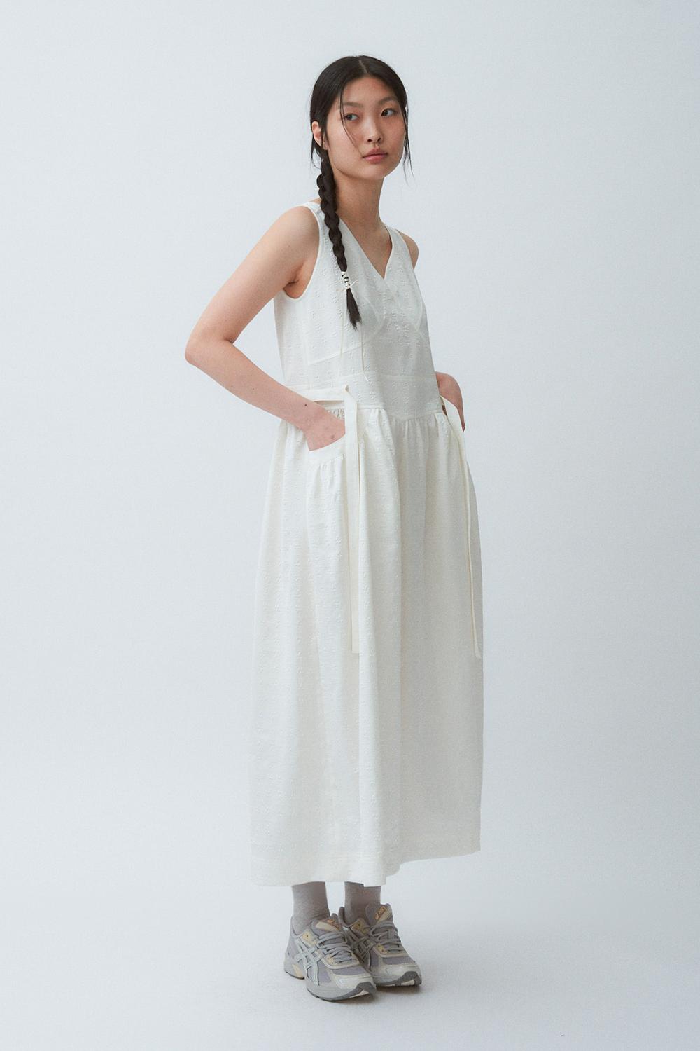 [6차 리오더] JACQUARD VOLUME DRESS (IVORY)