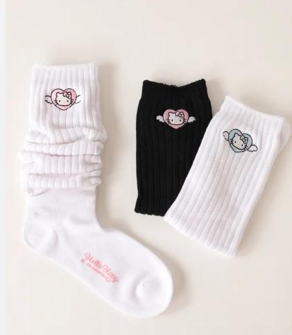 타비오 헬로키티 콜라보 루즈핏 양말