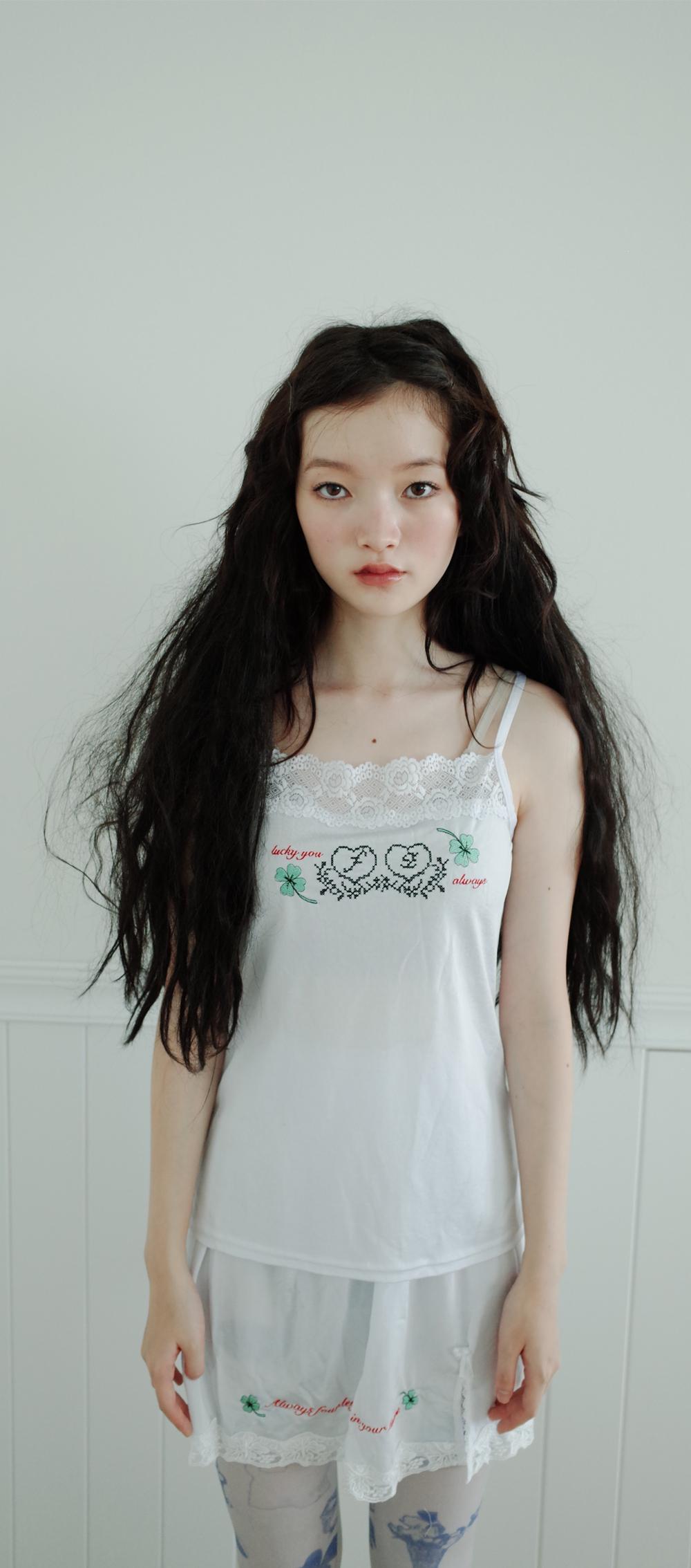 [F.E.E.S] cross stitch slip set-up (white)