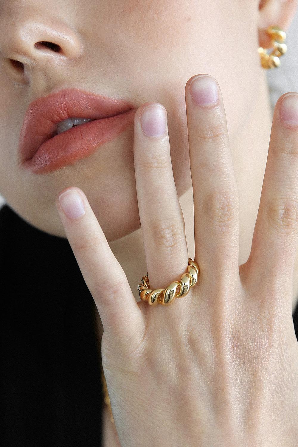 [제시,배우 정지소]croissant ring R026