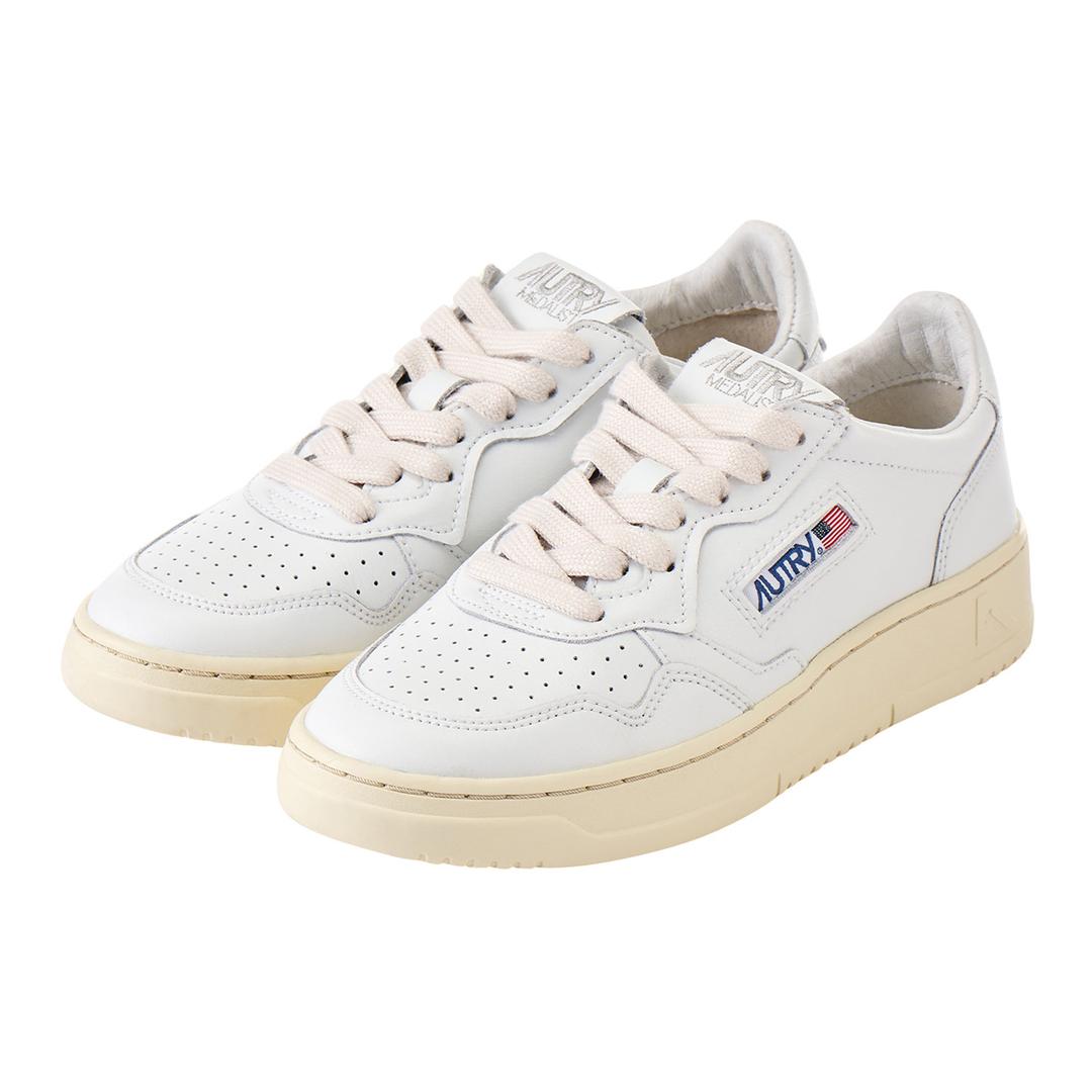 [롯데온 직매입]메달리스트 로우 여성 스니커즈 화이트탭 AULW LL15