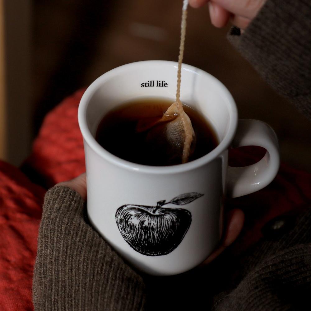 allgray mug _ Still Life _ apple 사과 머그 집들이 선물
