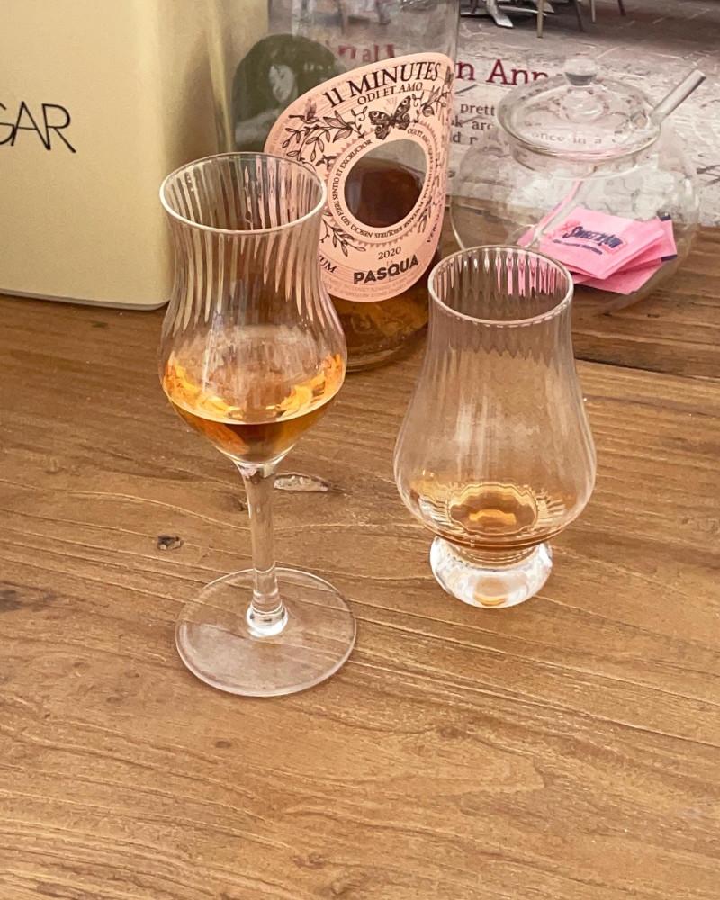 플리츠 위스키잔