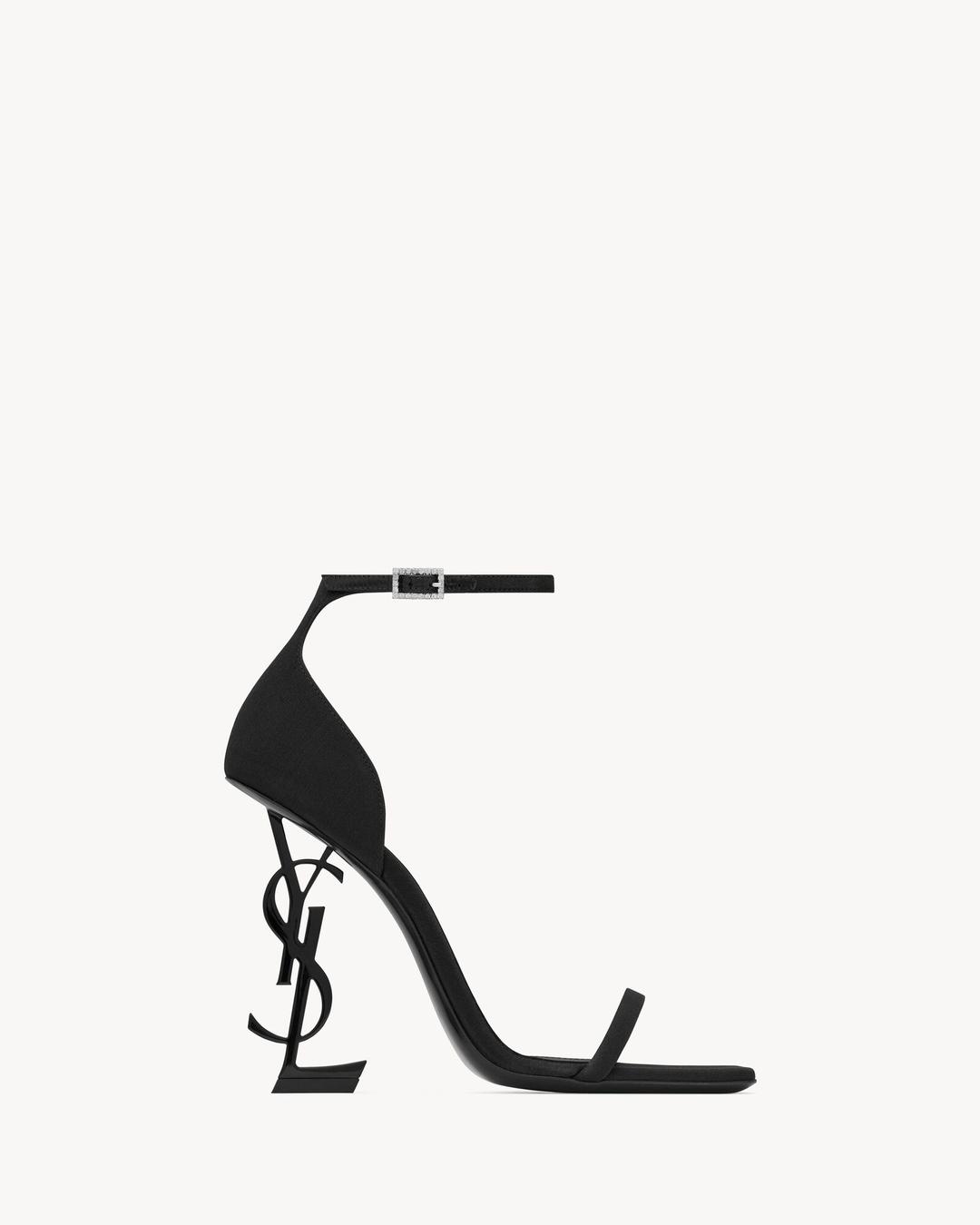 크레이프 드 신 소재의 OPYUM 샌들 | Saint Laurent | YSL.com
