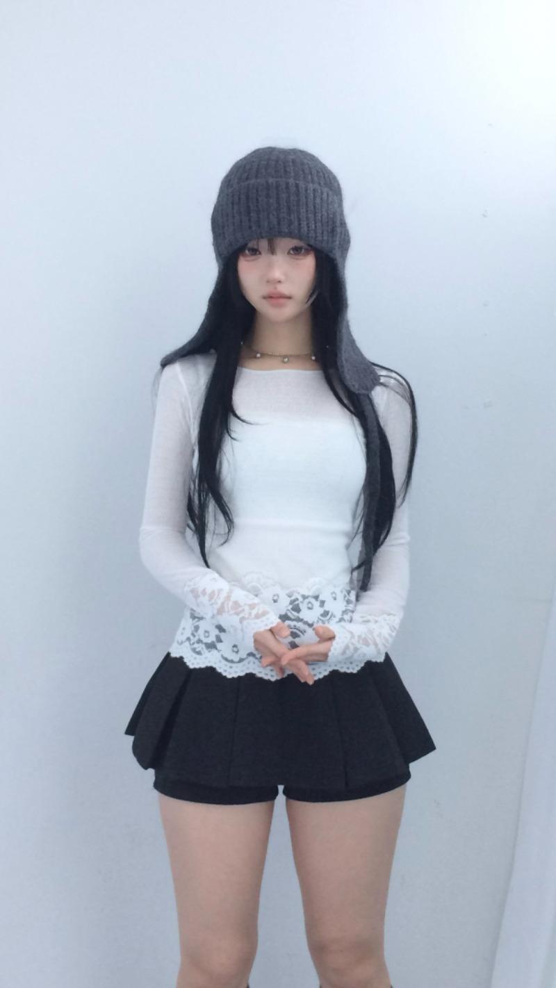 (2 C ᵒ l o🅡) 플라워 레이스 슬림 니트탑