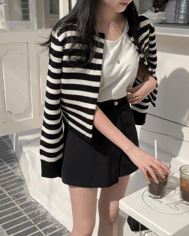 멜로이 후크 단가라 니트 가디건 (1 color)