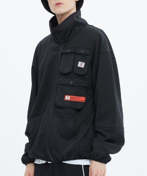 멀티 포켓 트랙 자켓_블랙