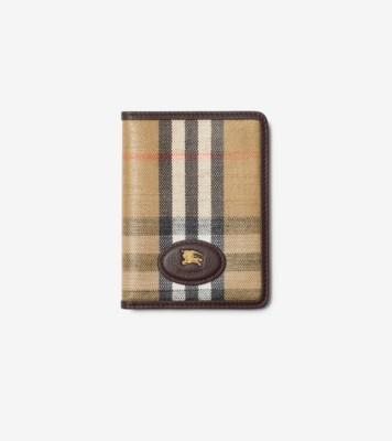 하이랜드 여권 케이스 (샌드 베이지) - 여성 | 공식 Burberry®