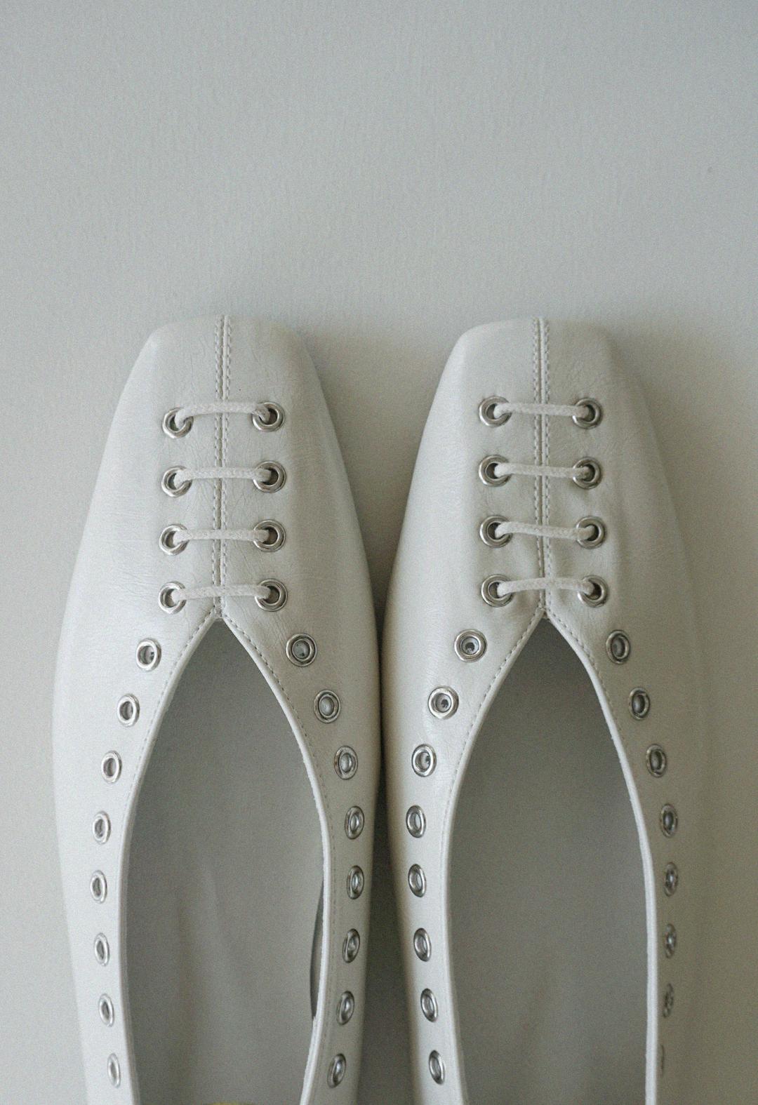 Punching Eyelet Flat Shoes, 2color