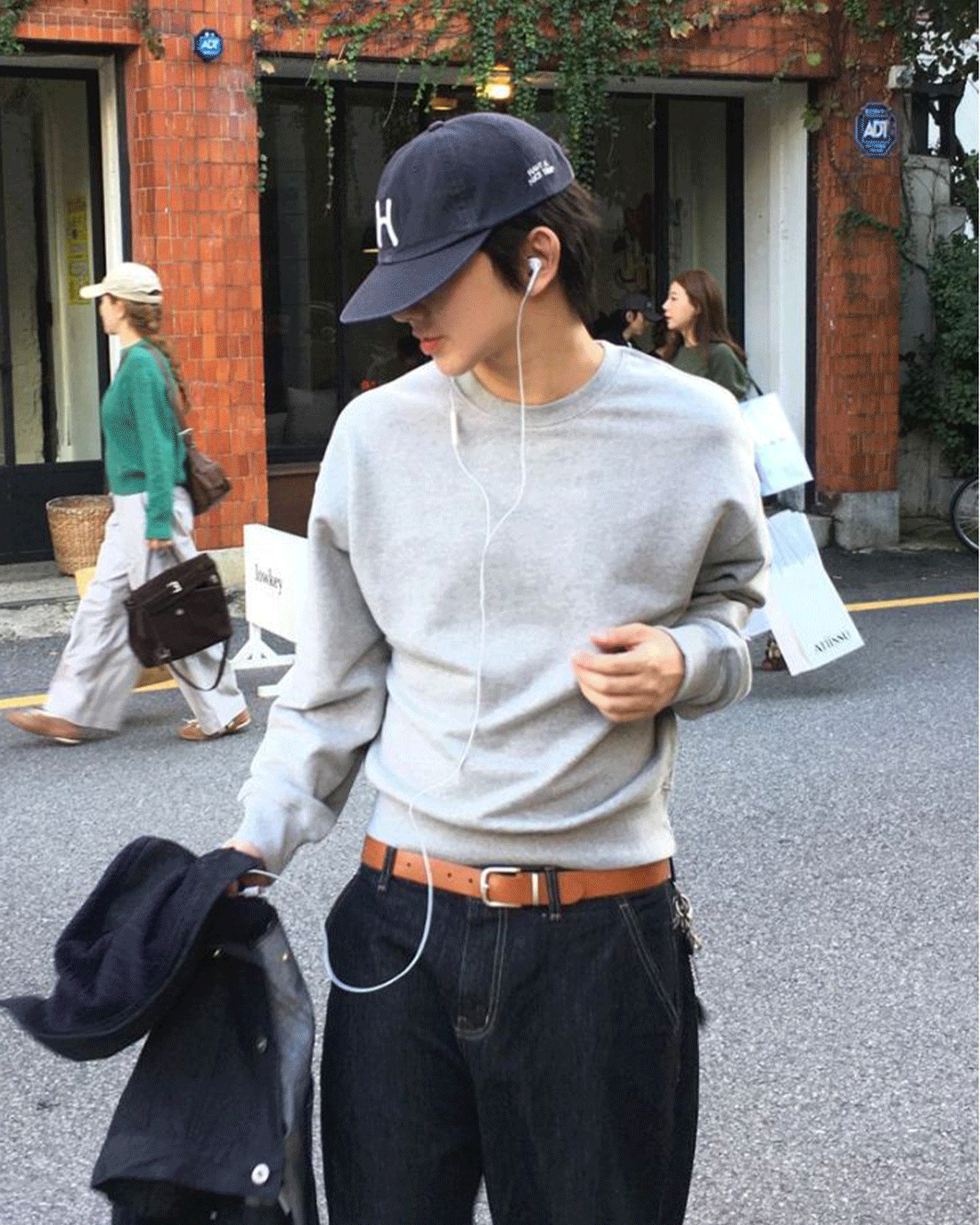 [ 자체제작 / 한정수량 ] 자벤 크롭 맨투맨 3C