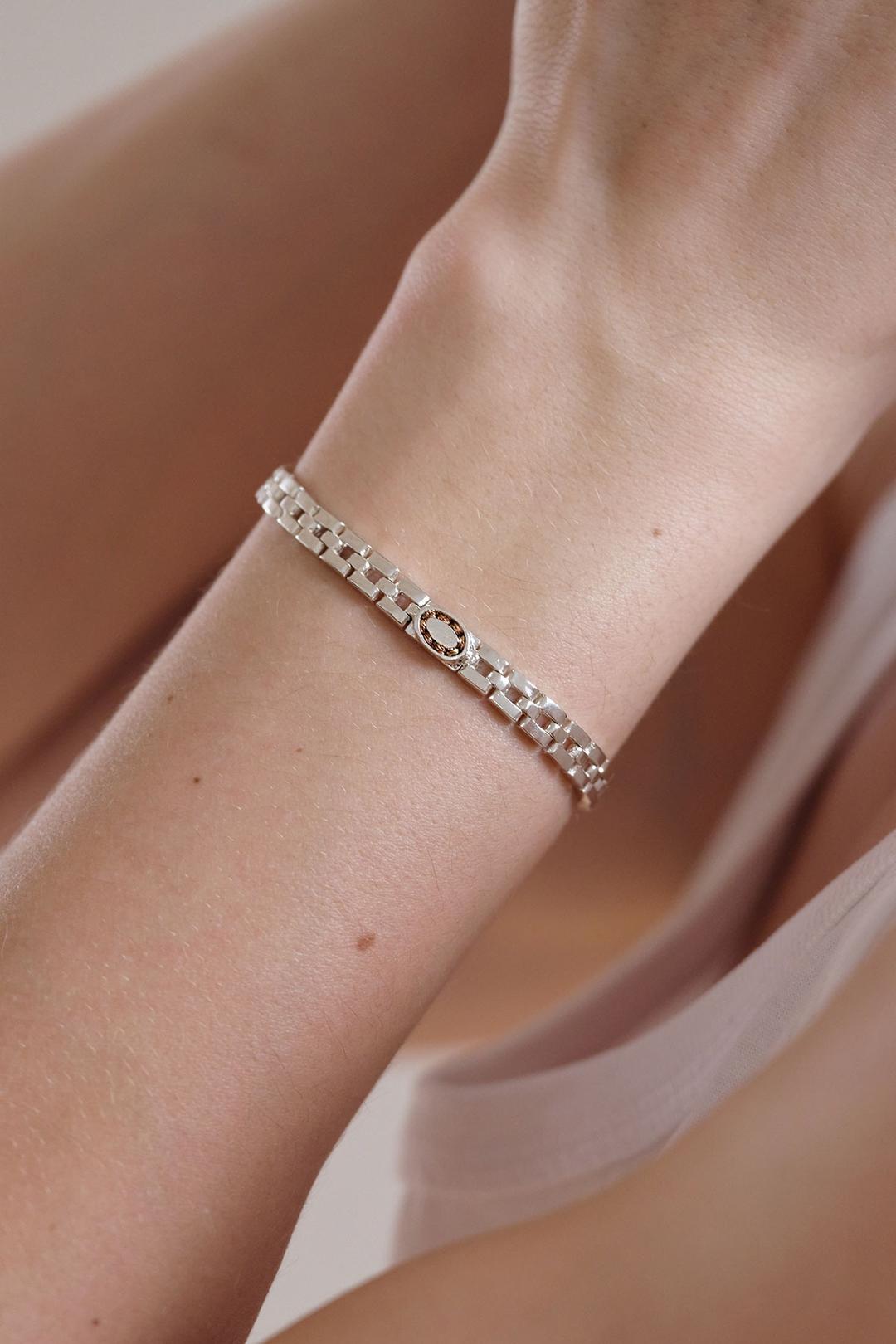 STRAP BRACELET