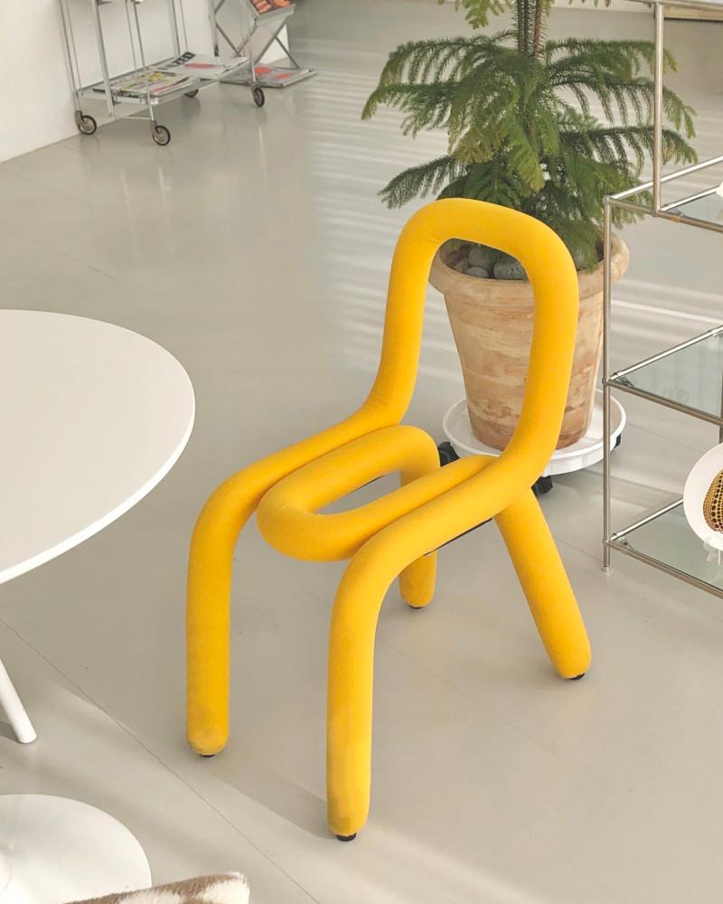 [모모피너츠] ☆무료배송☆ vivid bold chair 비비드 볼드 체어 스툴 편한의자 등받이 의자 카페의자 촬영스툴