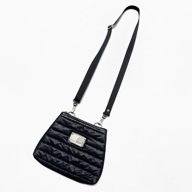 【L.E.E.Y】SHIRRING SHOULDER PADDED BAG L.E.I.Y. leey shirring shoulder padded bag bag on Bunjang