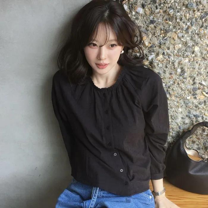 FRILLED NECK LONG-SLEEVE BLOUSE_BLACK
